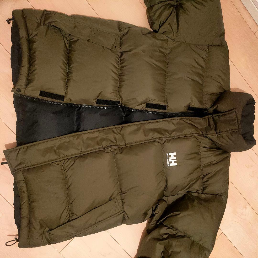 HELLY HANSENリバーシブルダウンジャケット ブラック・オリーブ