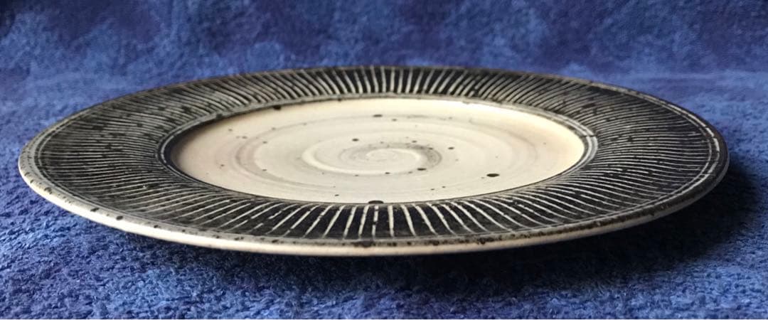 中里太亀　皿(隆太窯)