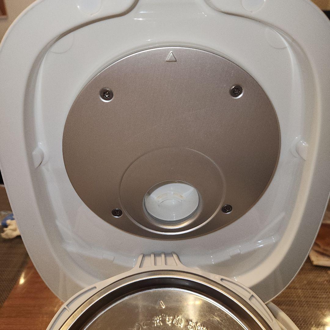 パナソニック　IHジャー炊飯器　3.5合炊き　SR-KT060　2021年製