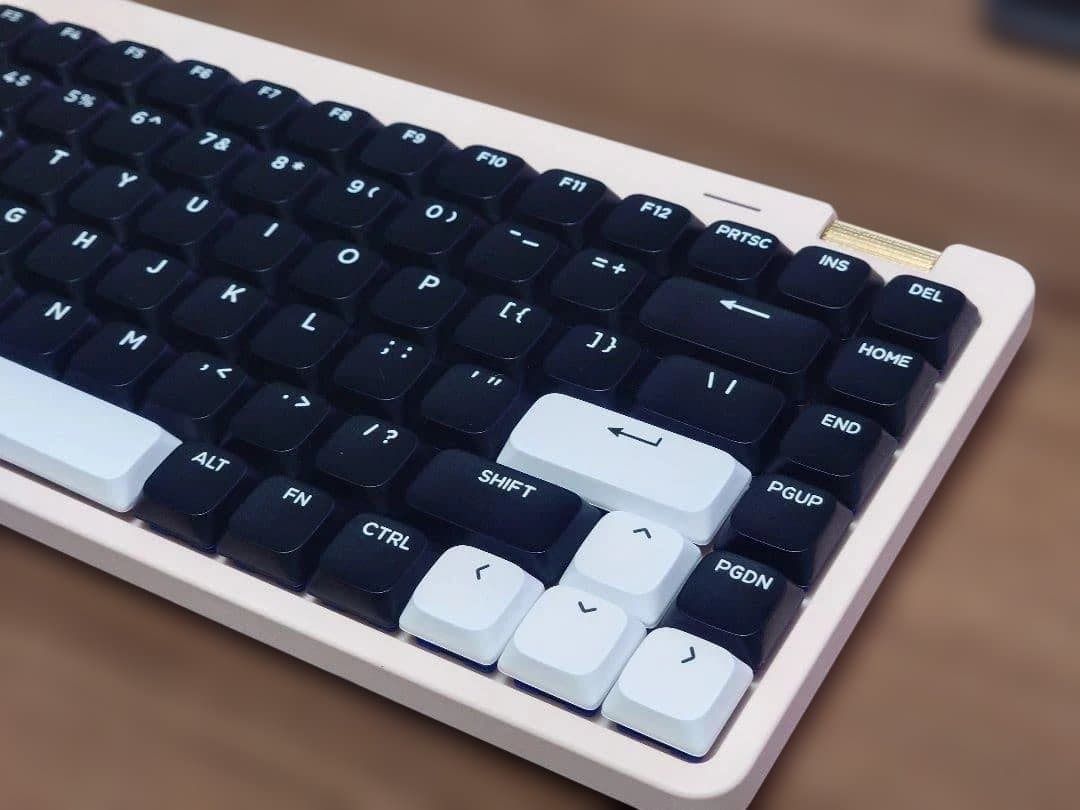 【最新Pink軸搭載】静音仕様LOFREE Flow Lite 84（ピンク）