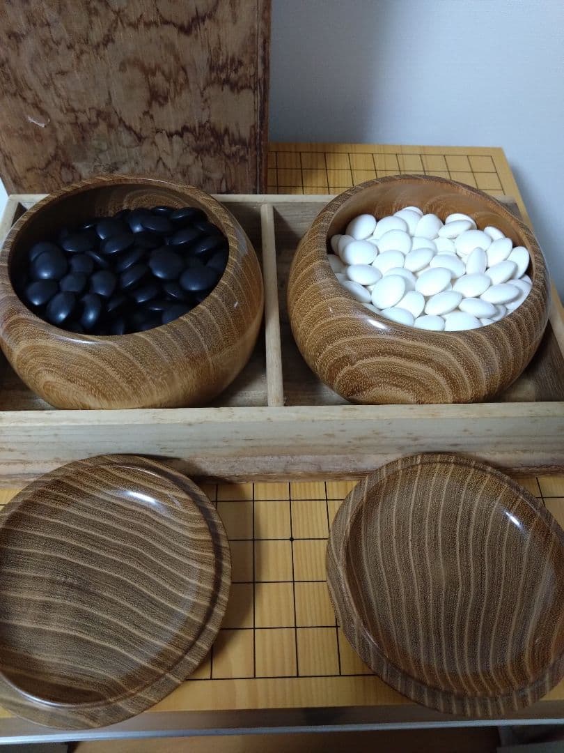 囲碁磐　碁石　セット　足つき　 蛤白 那智黒　はまぐり碁石