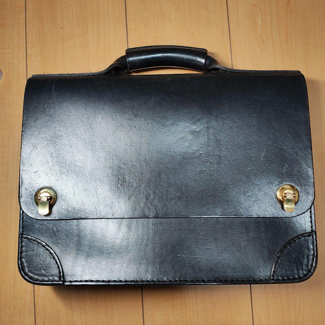 ヘルツ　herz　シンプルな顔立ちのブリーフケース(BC-1)