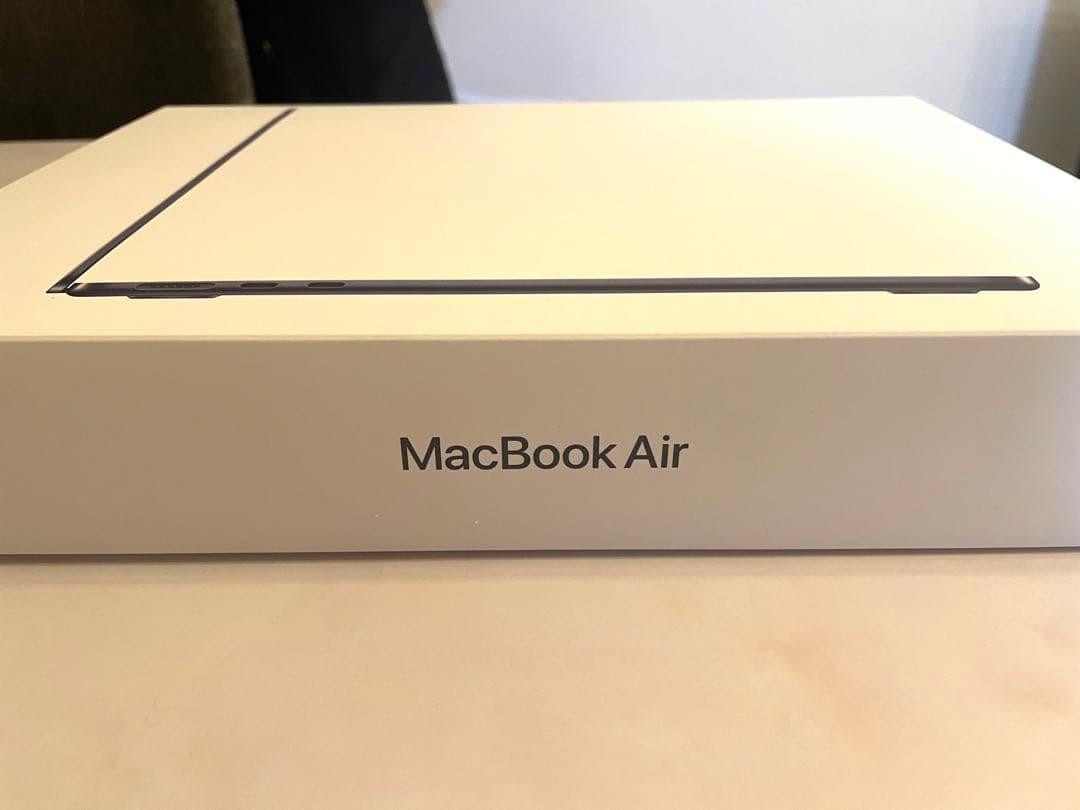 MacBook Air (2024,13インチ,M3,16GB/256GB)