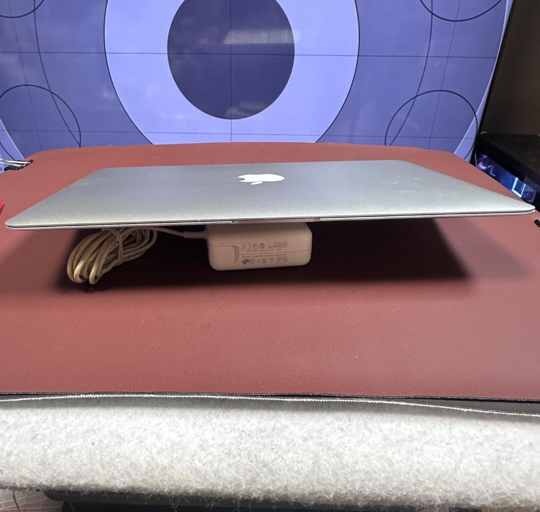 美品】Apple MacBook Air 13インチ A1466 Core i5