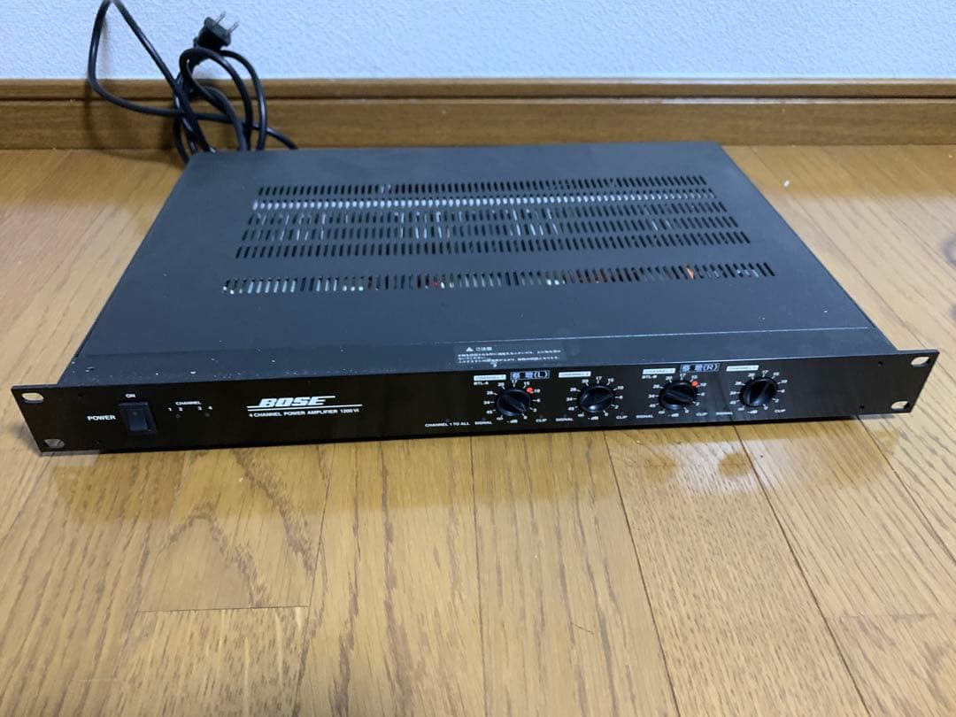 ２　動作品　Bose Professional　パワーアンプ　1200VI