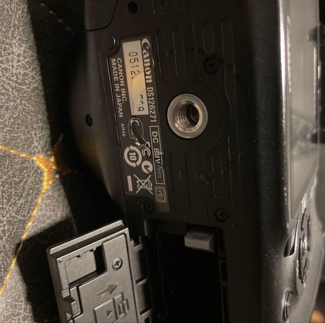 Canon キャノン EOS kiss X4 ダブルズームキット 一眼レフカメラ