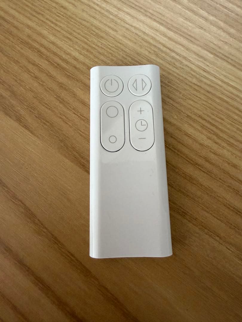 Dysonダイソン　タワー型 ホワイト 扇風機　リモコン付