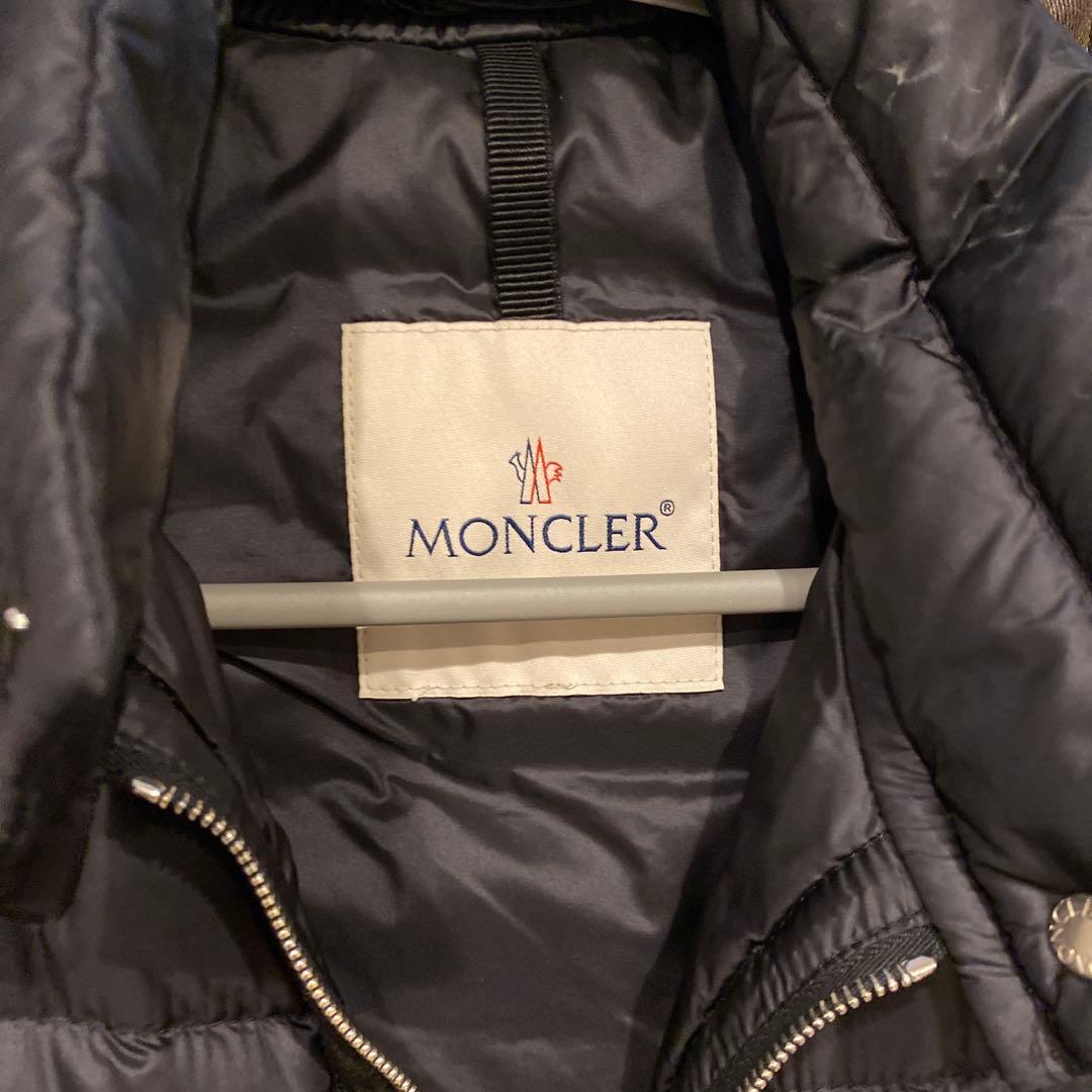 モンクレール　ダウンベスト　1