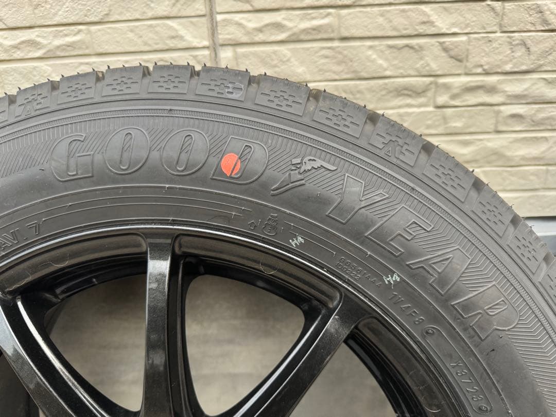 ライズ　195-65-16アルミホイール付きスタッドレスタイヤ4本セット