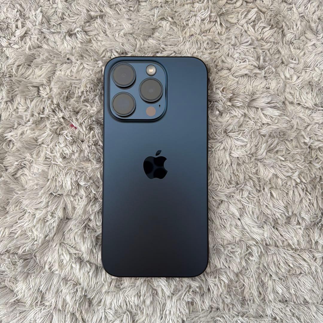 海外版 iPhone15 pro 256GB