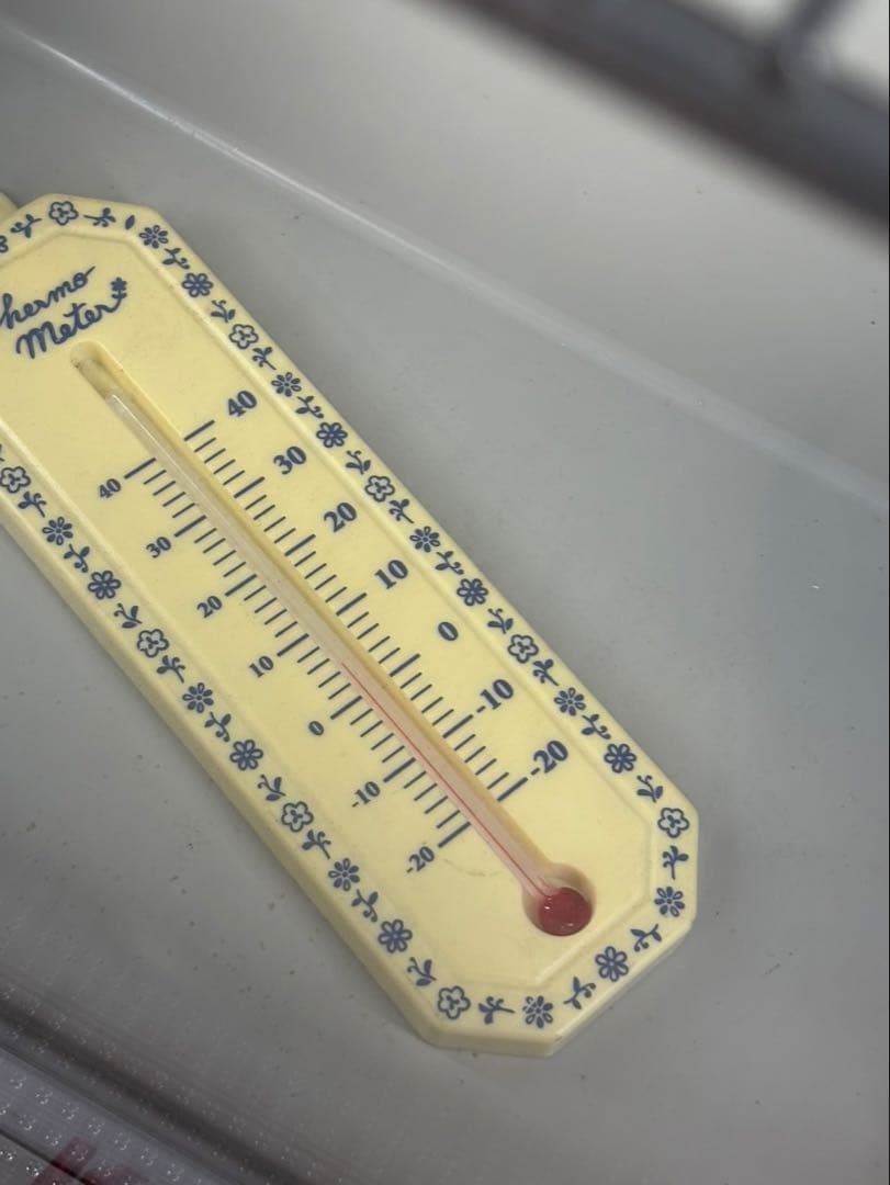 ★希少 Red Bull ミニ冷蔵庫 RB-GDC LED レッドブル