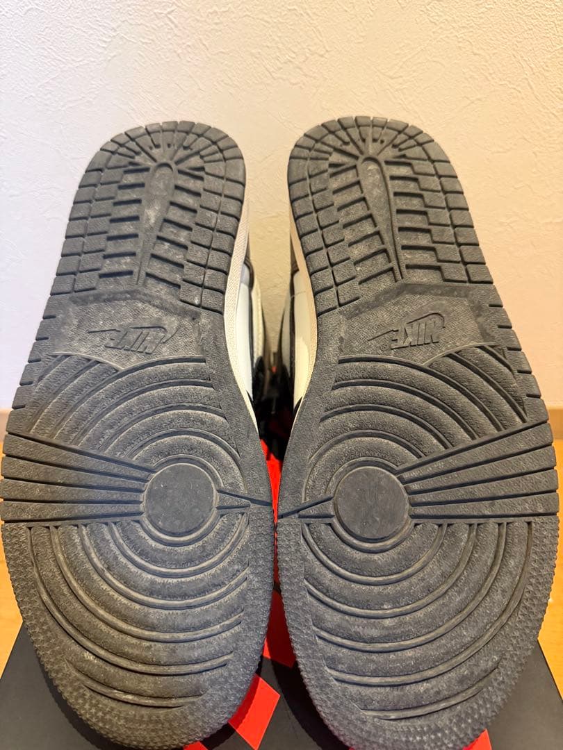 Nike Air Jordan 1 ダークモカ ハイカット スニーカー