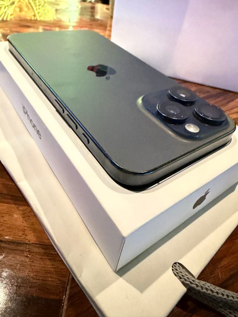 iPhone15promax 256GB simフリー　ブルーチタニウム