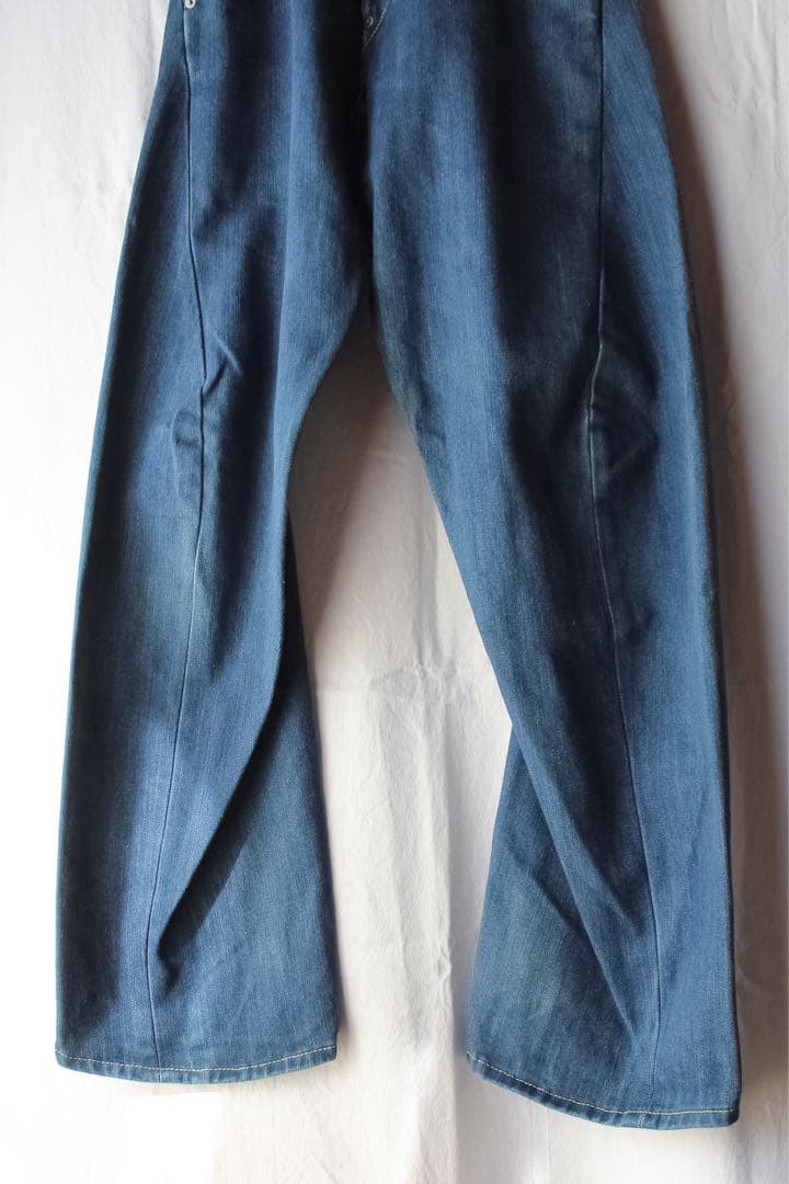 00s 初期 リーバイス エンジニアードジーンズ ルーズ 立体裁断デニム W28