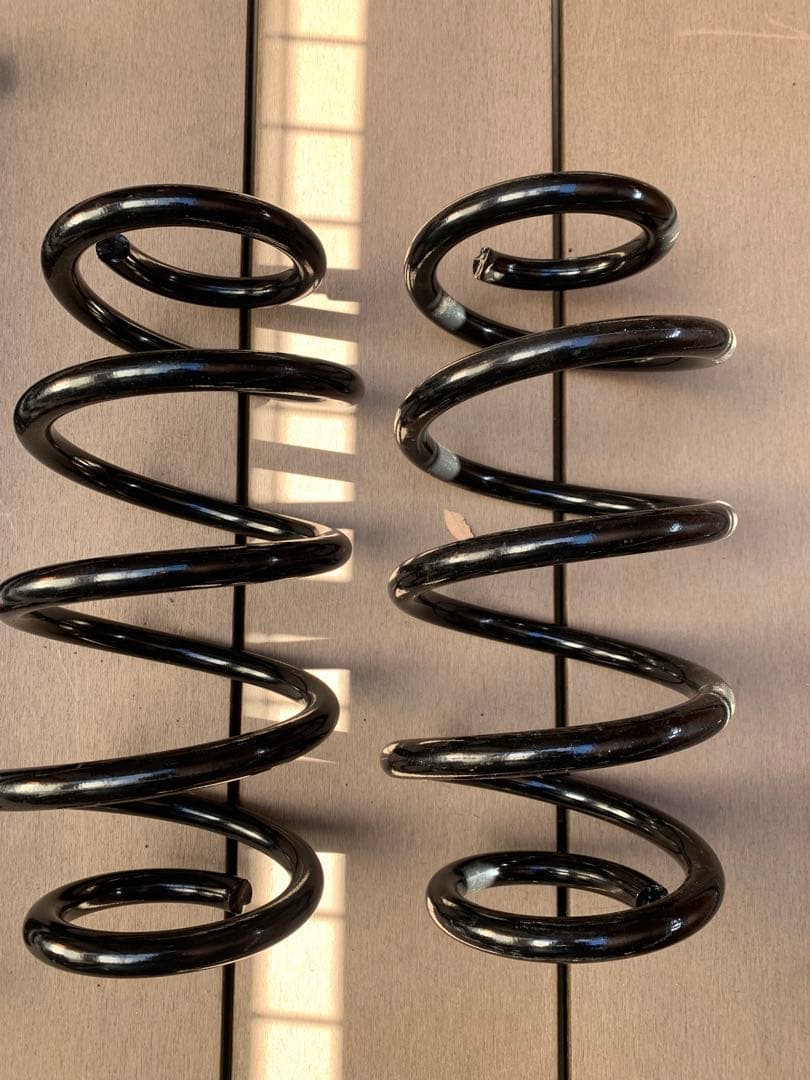 サスペンションキット（ストラット、スプリング、ショックアブソーバー）