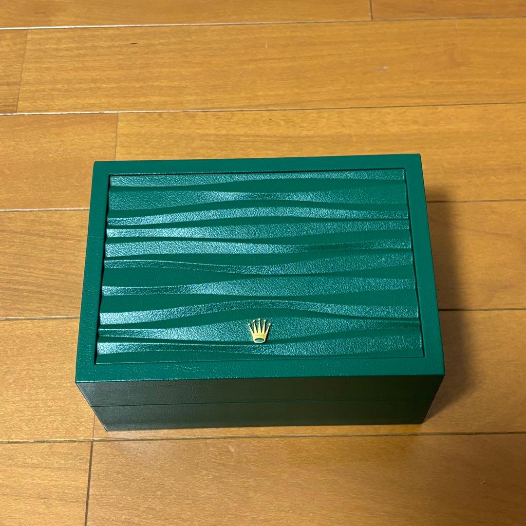 ロレックス　新型　Mサイズボックス