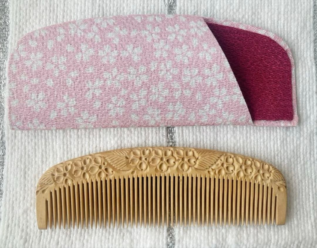 新品未使用⭐︎ つげ櫛工房 辻忠商店 彫花櫛 上彫 桜 さつまつげ 箱・ケース付き