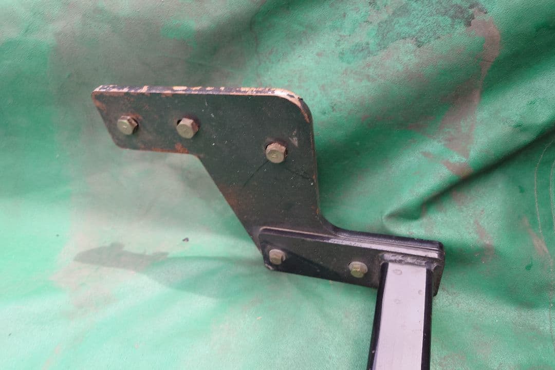 【引き取り限定】 三菱ストラーダK34T型用 ヒッチメンバー ジャンク 品