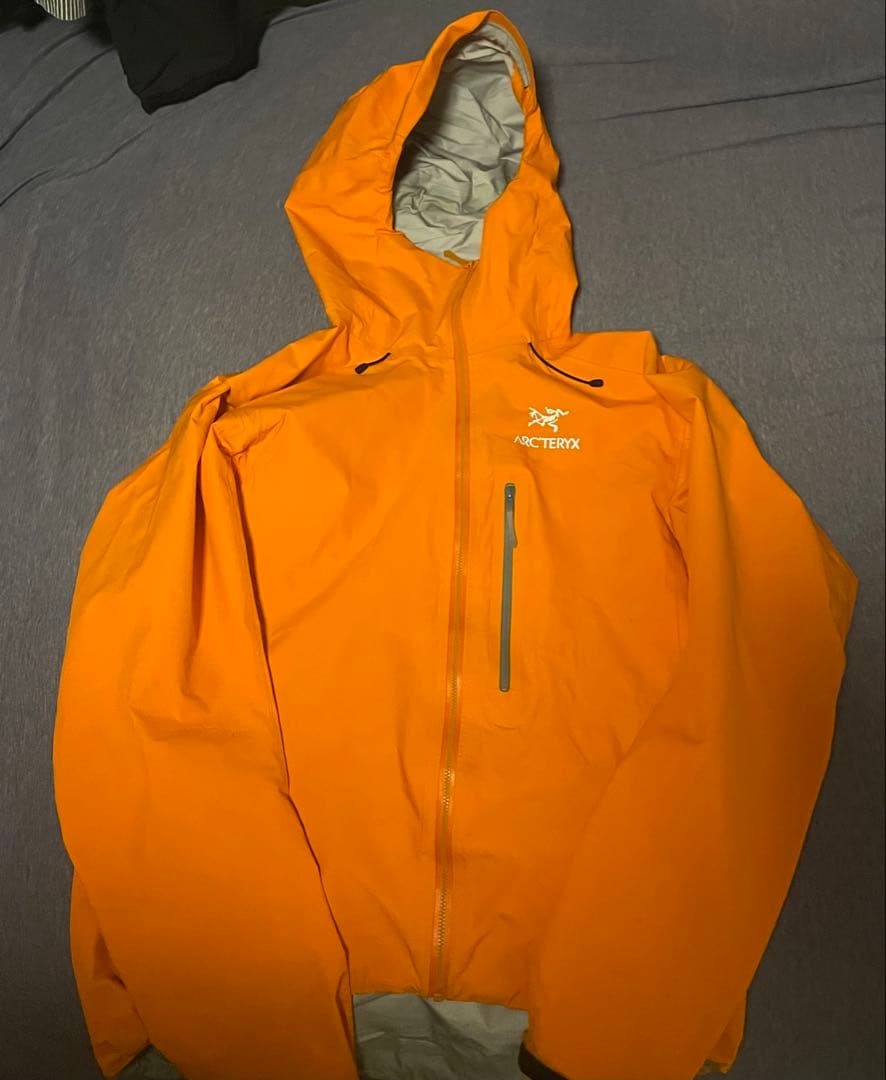 頑固ちゃん　ARC'TERYX マウンテンパーカー オレンジ