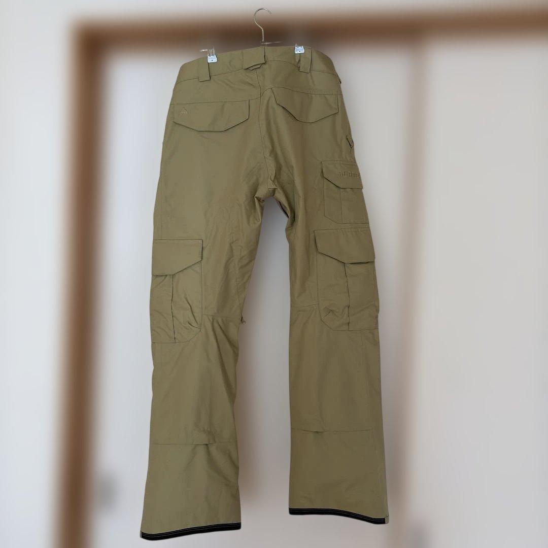 バートン　スノーボードウェア上下（上S、下Mサイズ）