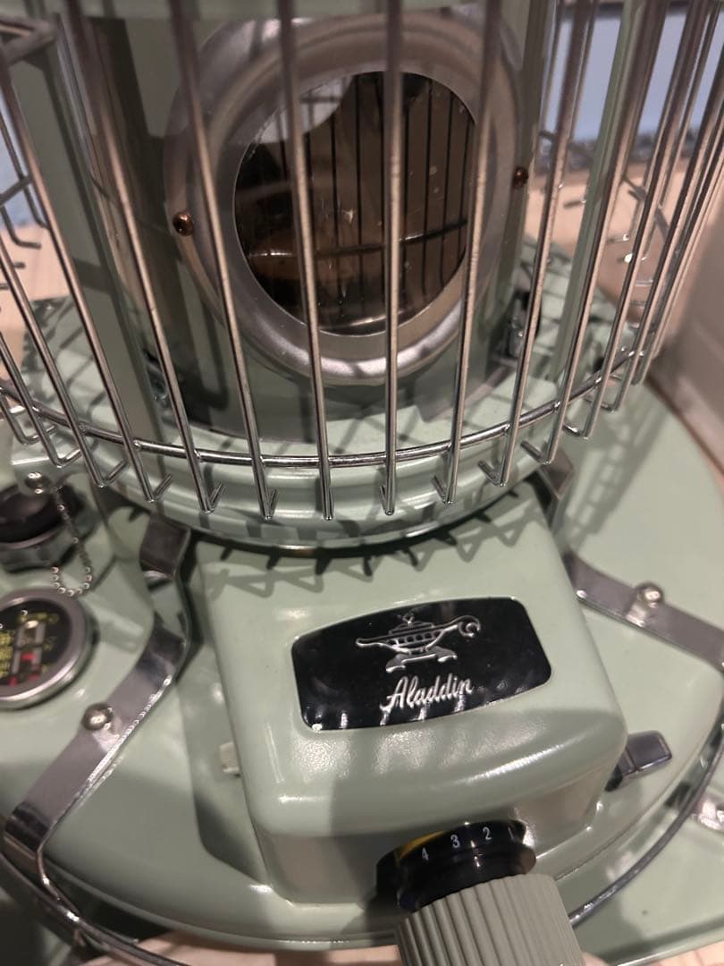 アラジン　石油ストーブ