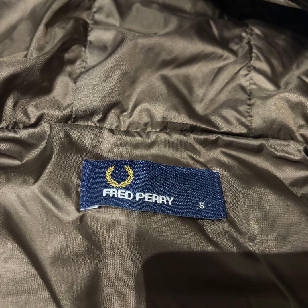 フレッドペリー　ファー付き、ダウンジャケット