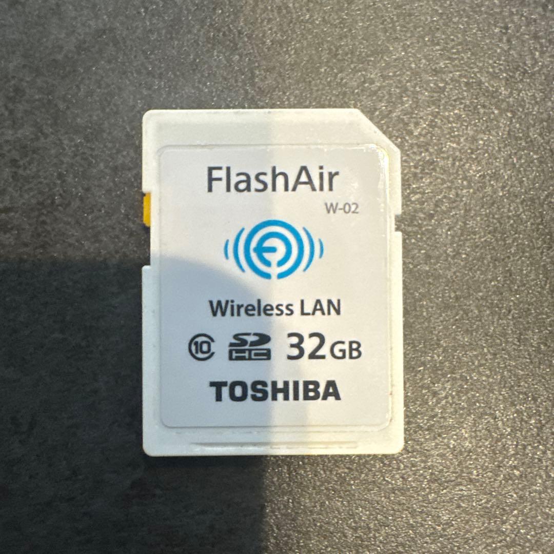 SDカード（FlashAir）付きCanon EOS ホワイト ミラーレスカメラ