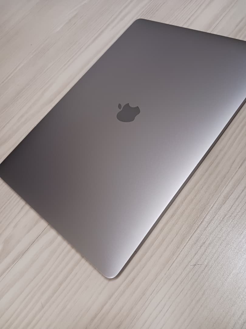 MacBook Pro 2019 16インチ
