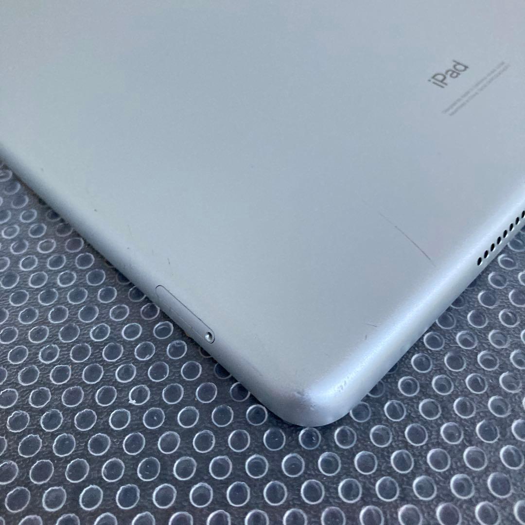 800【早い者勝ち】電池ほぼ新品☆iPad7 第7世代 32GB SIMフリー☆