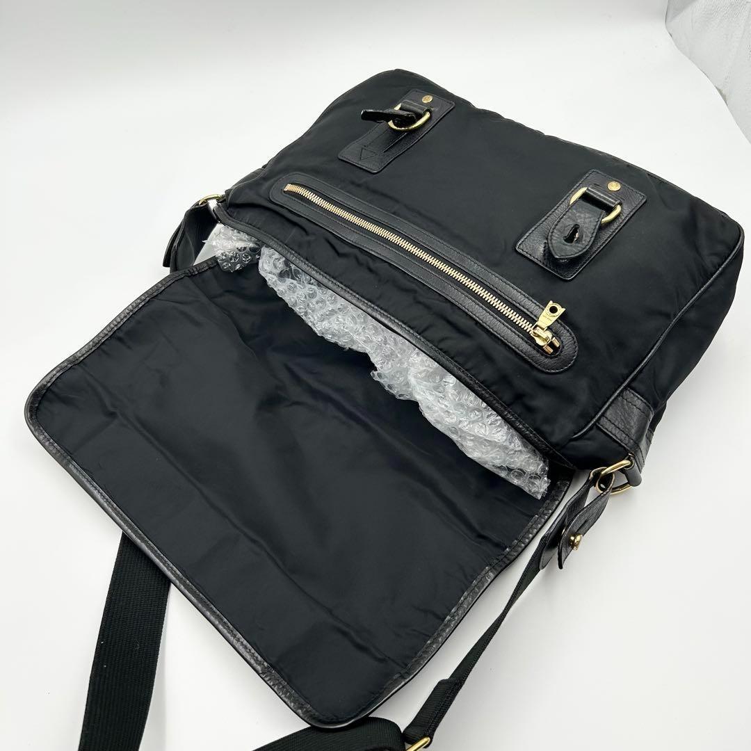 希少✨ ハンティングワールド ショルダーバッグ メッセンジャー メタルロゴ 黒