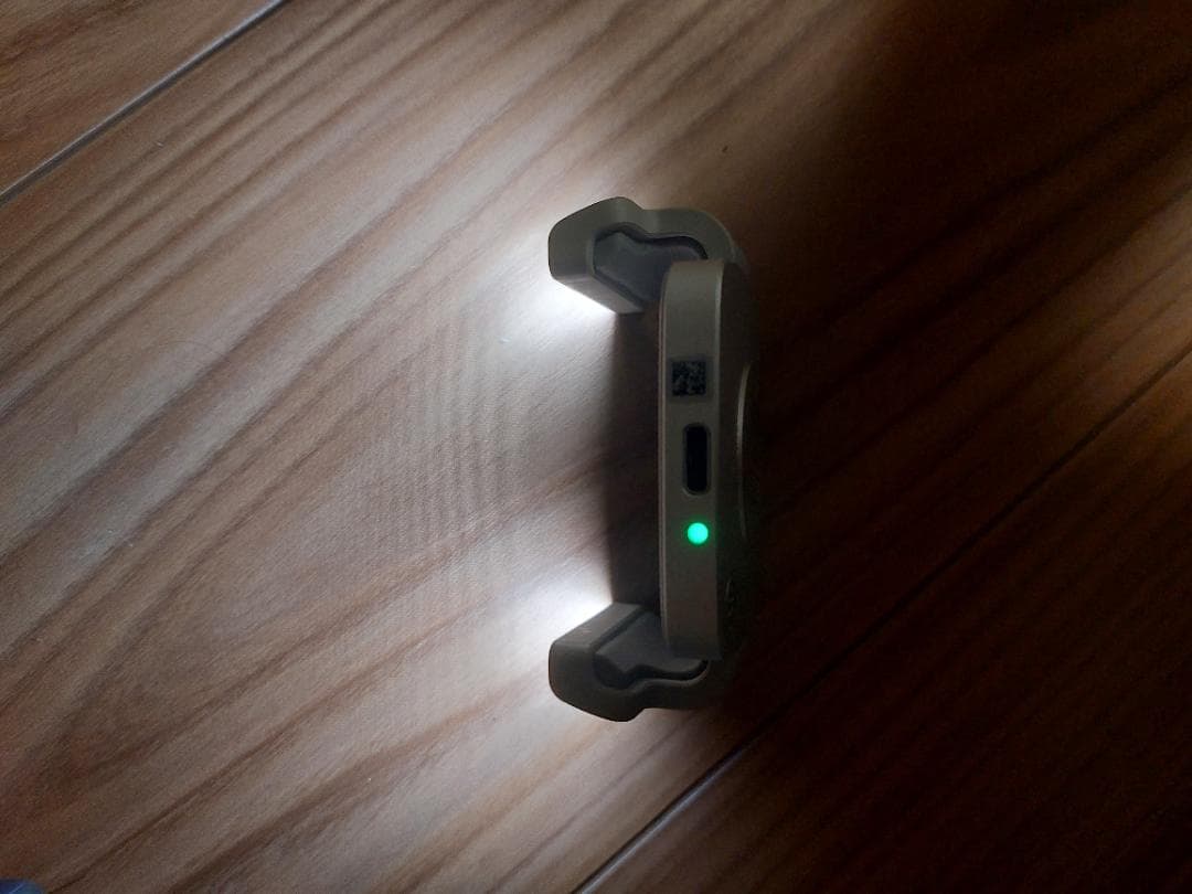 DJI OSMO モバイル 6 + DJI LEDライト付きスマホホルダー