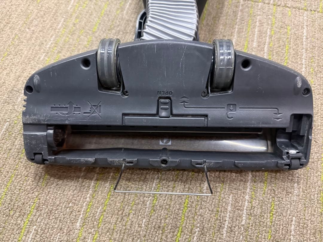 【洗浄消毒作業済】エレクトロラックス　エルゴラピード　クリーナーZB3323PL