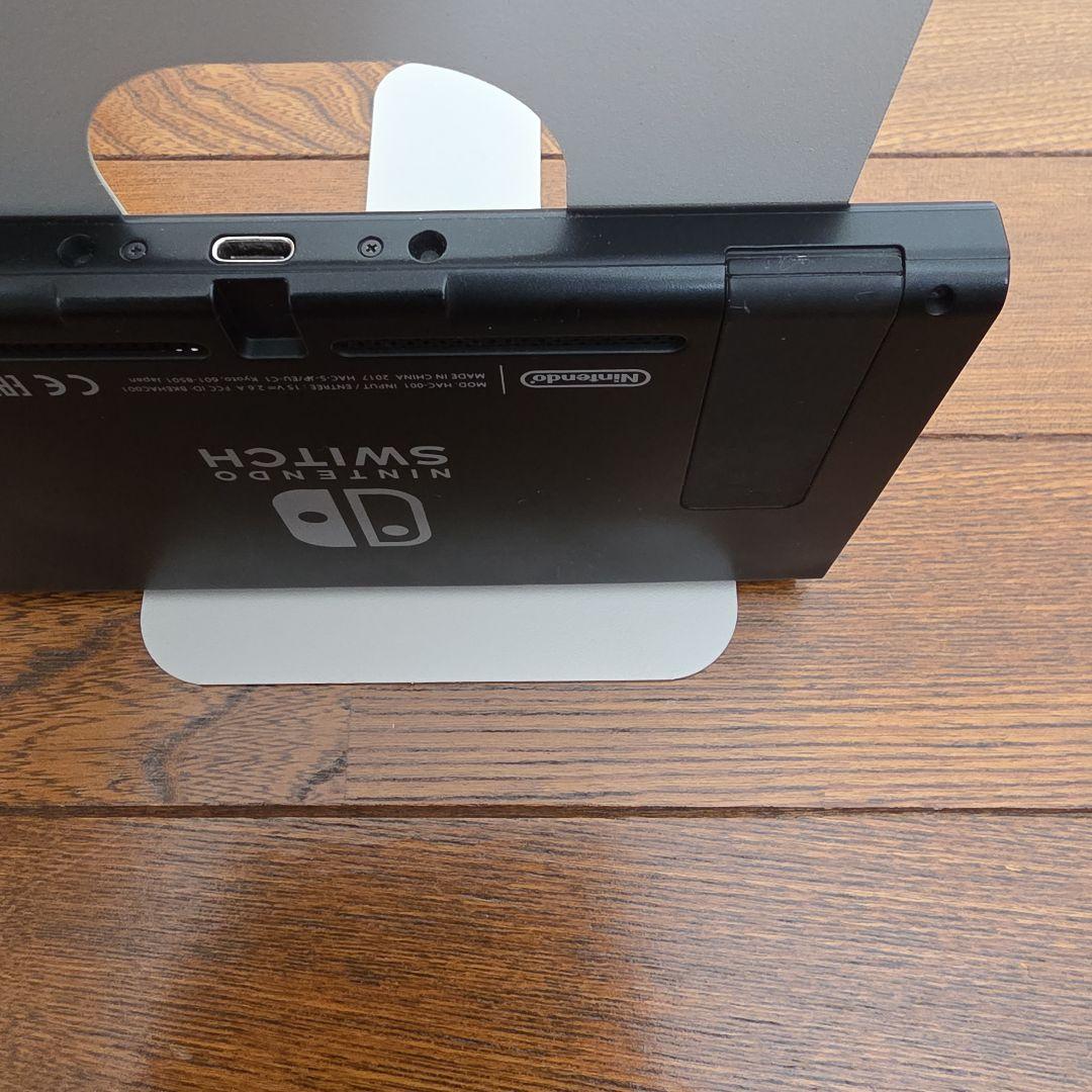 Nintendo Switch 本体　(ハードケース付き)