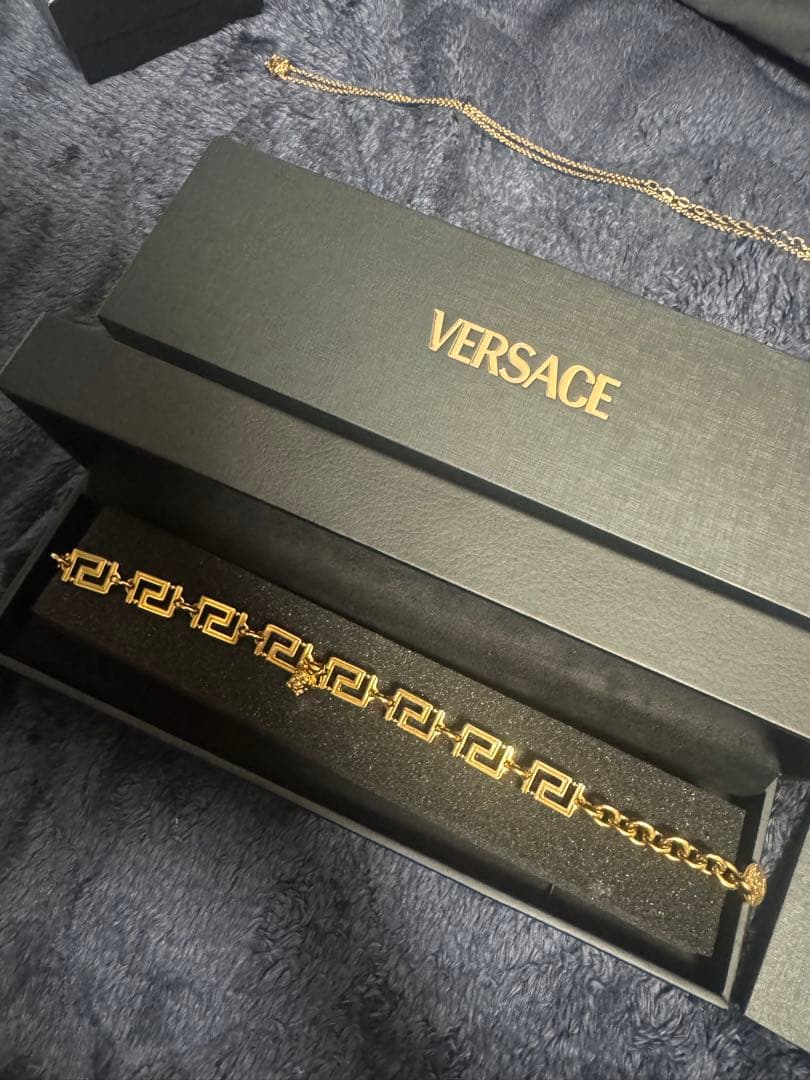 VERSACE ゴールド グレカブレスレット　箱あり