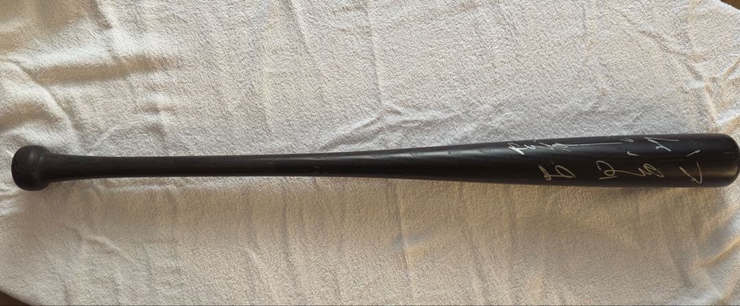 元ヤクルトスワローズ古田敦也選手、サイン、ネーム、刻印あり、バット