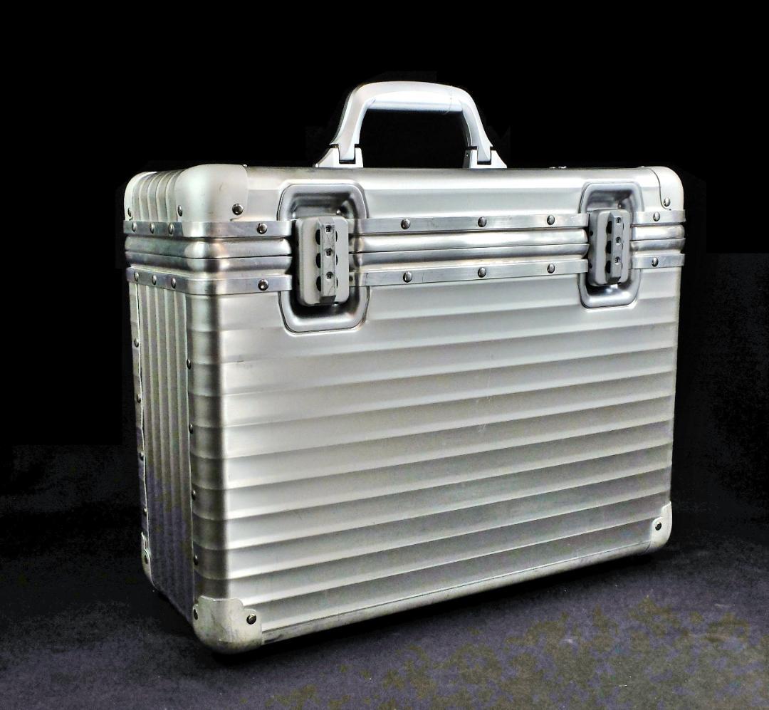 リモワ 950.50『TOPAS』パイロット・ケース 【ラージスリム】 33L