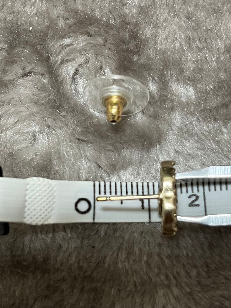 シャネル　ロゴピアス　片耳