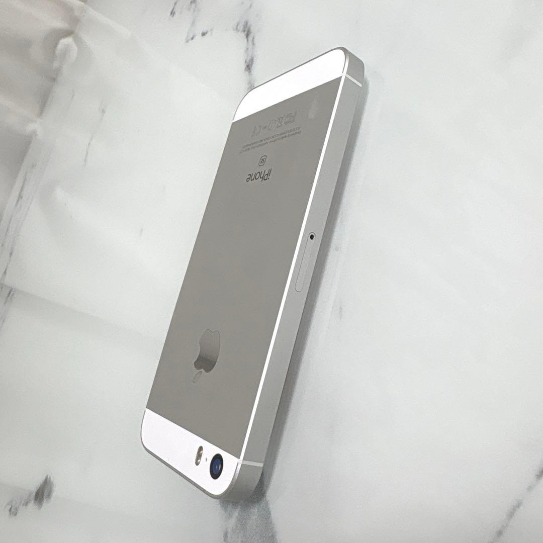 iPhone SE 初代　シルバー