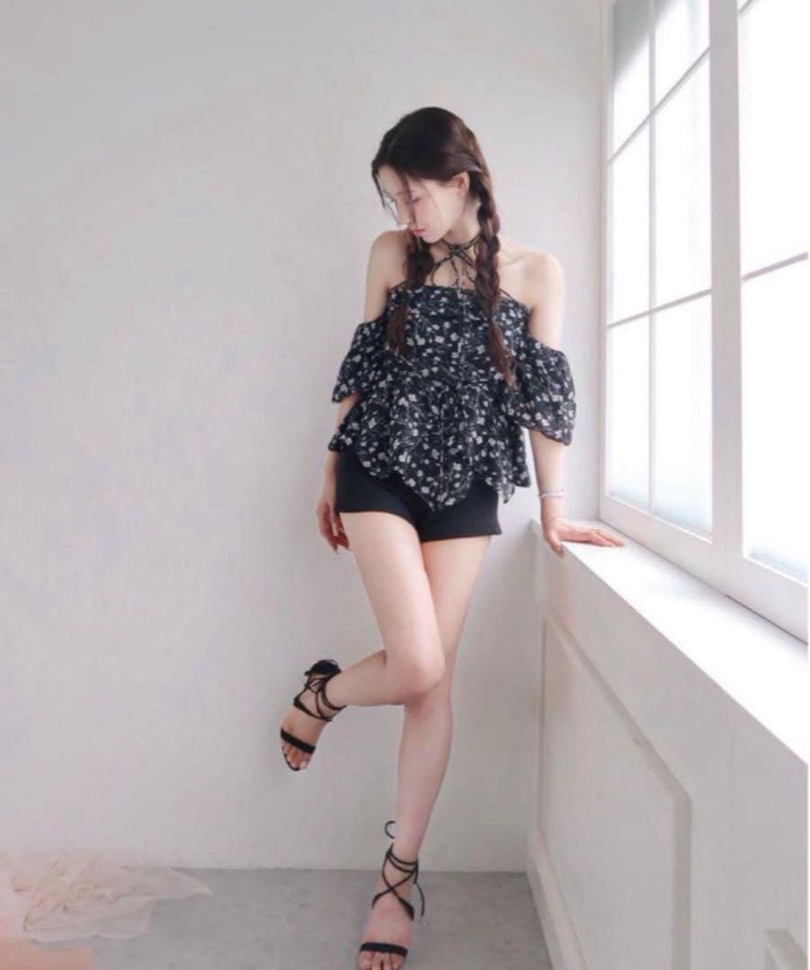 【美品】yilon Joli flower blouse black