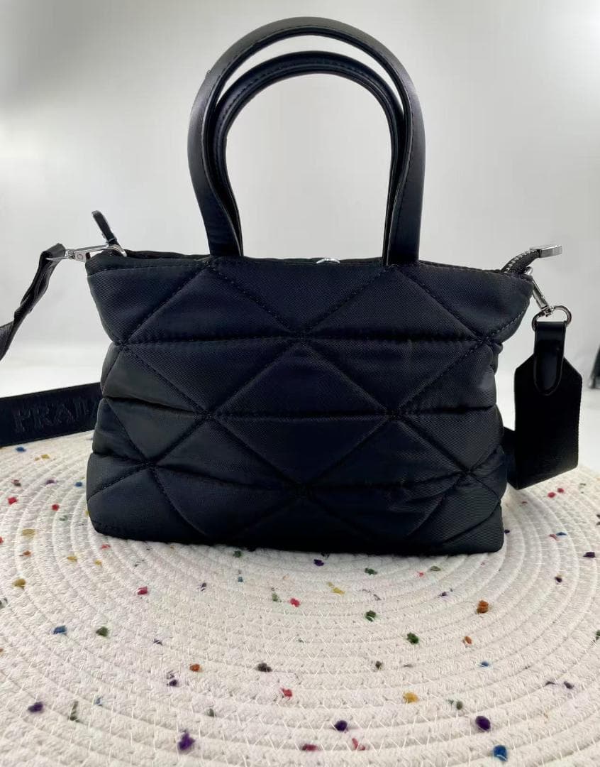 超人気 PRADAショルダーバッグ ノベルティ}