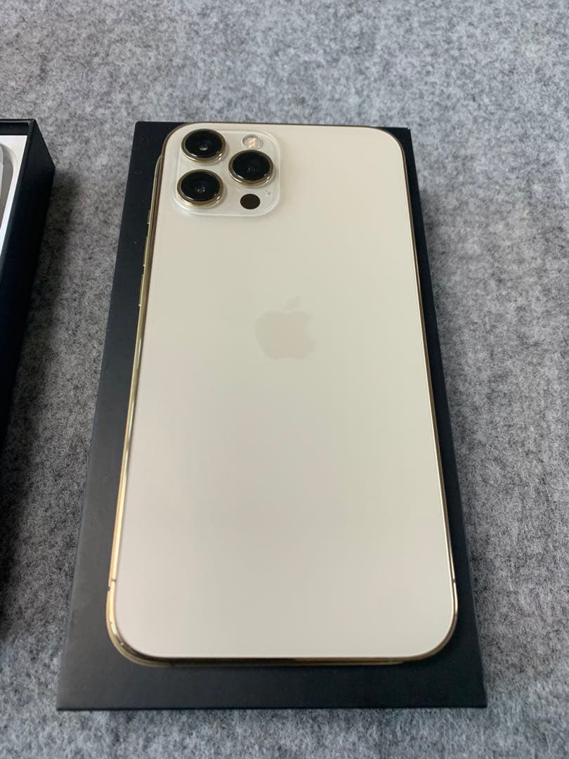 美品 国内版 SIMフリー iPhone12 Pro Max 512GB