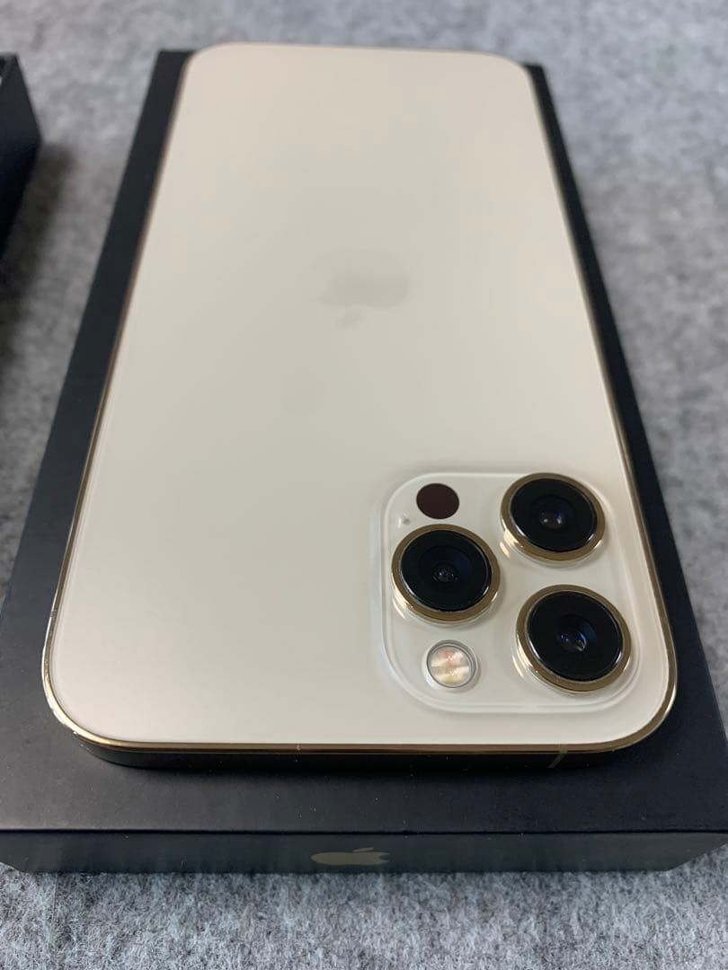 美品 国内版 SIMフリー iPhone12 Pro Max 512GB