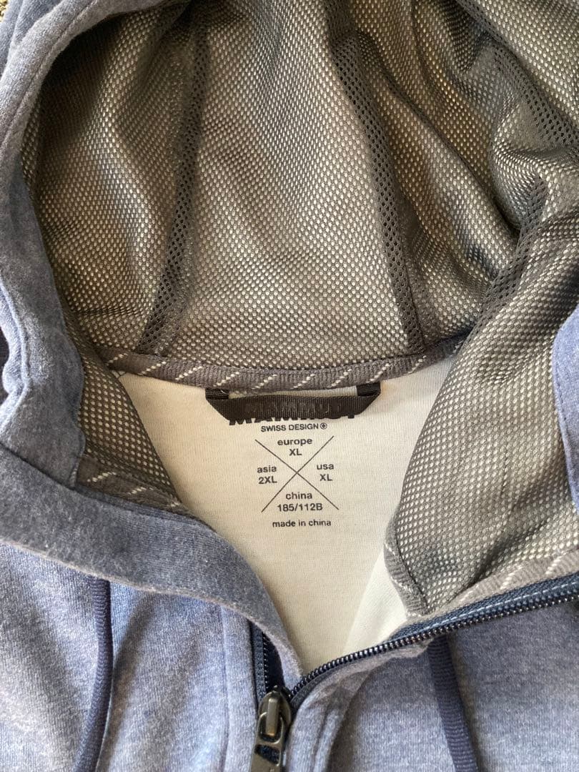 MAMMUT(マムート)フルジップパーカー 刺繍ロゴ 希少2XLサイズ ネイビー