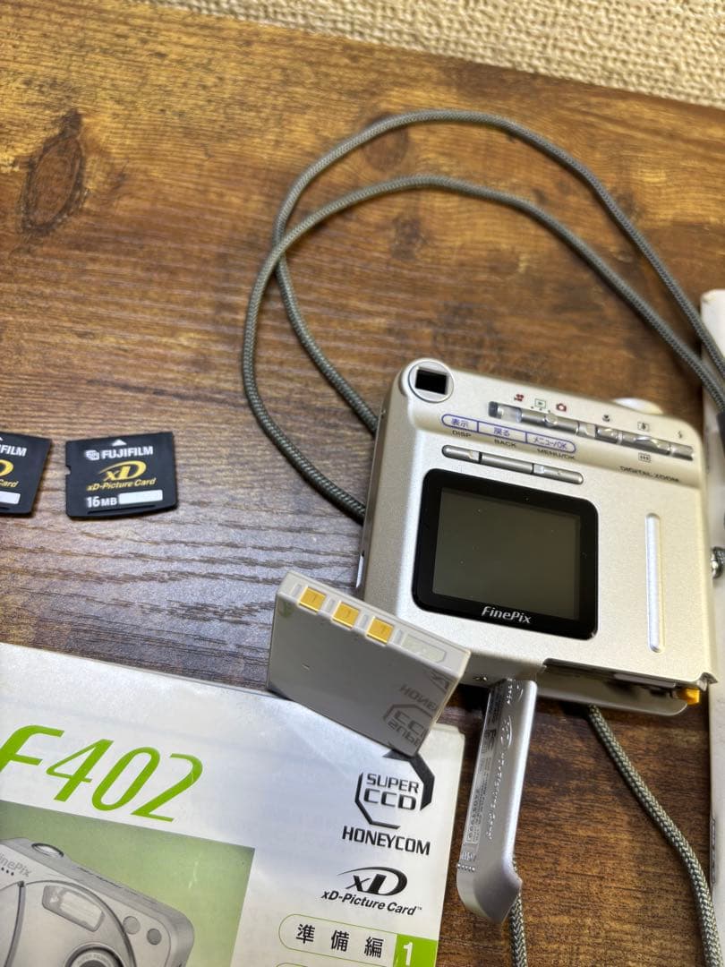 FUJIFILM FINEPIX F402 デジカメ 富士フィルム