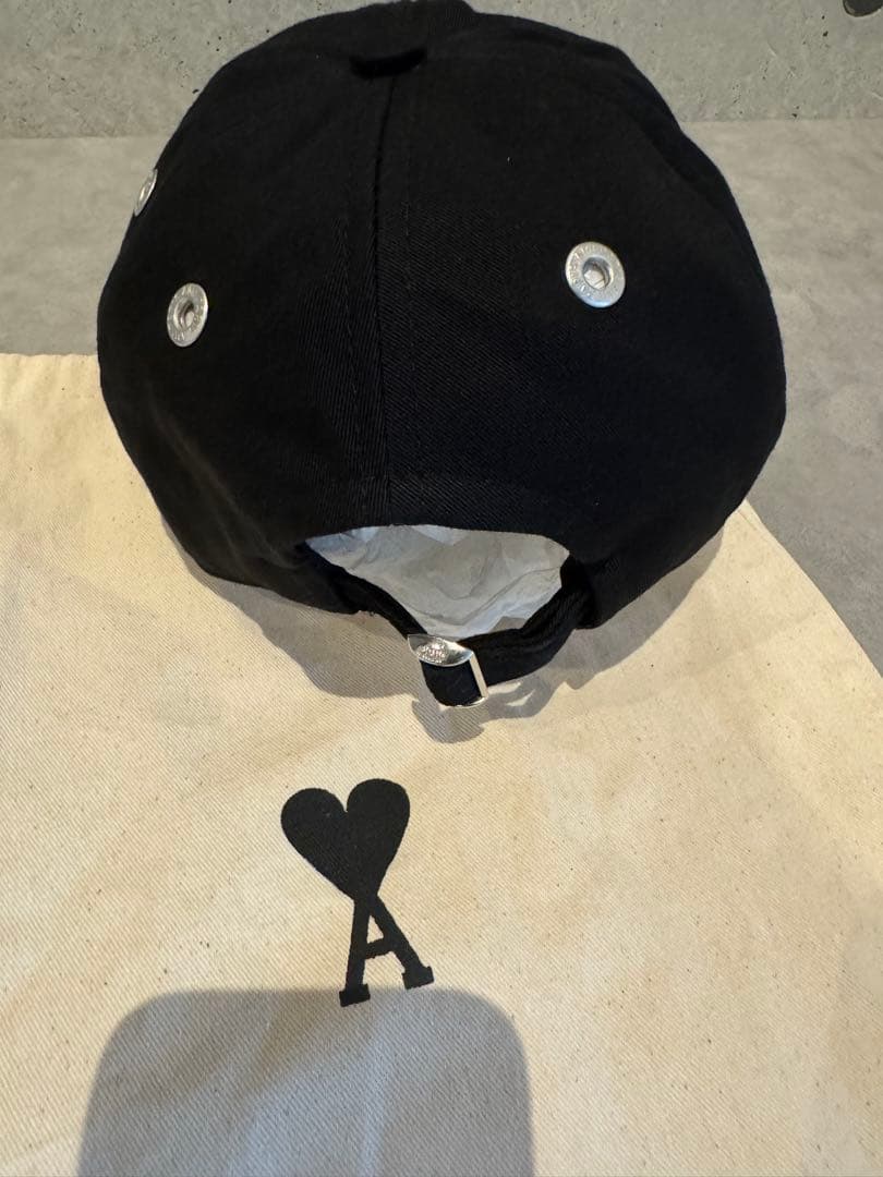 AMI PARIS⭐︎ベースボールキャップ⭐︎フリーサイズ⭐︎アミパリス