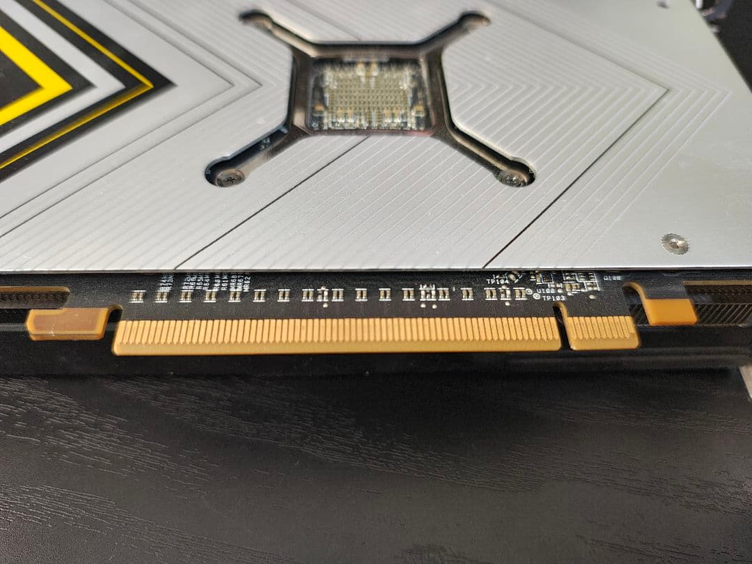 【値下げ中！】ASRock Radeon RX 5700 XT + B450m