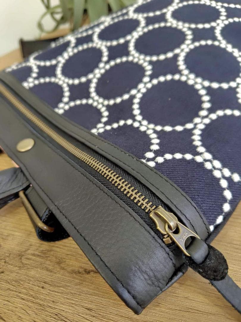 【やま様】/2025tambourineタンバリンネイビー×白/牛革A4トー