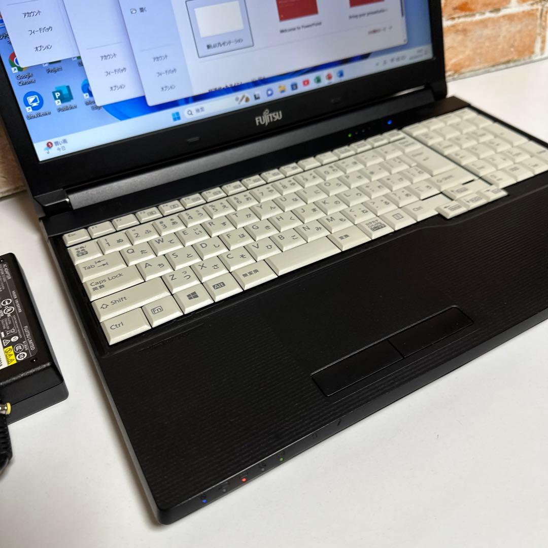 富士通 ノートPC 高速起動SSD メモリ8GB オフィス2024年入りおすすめ