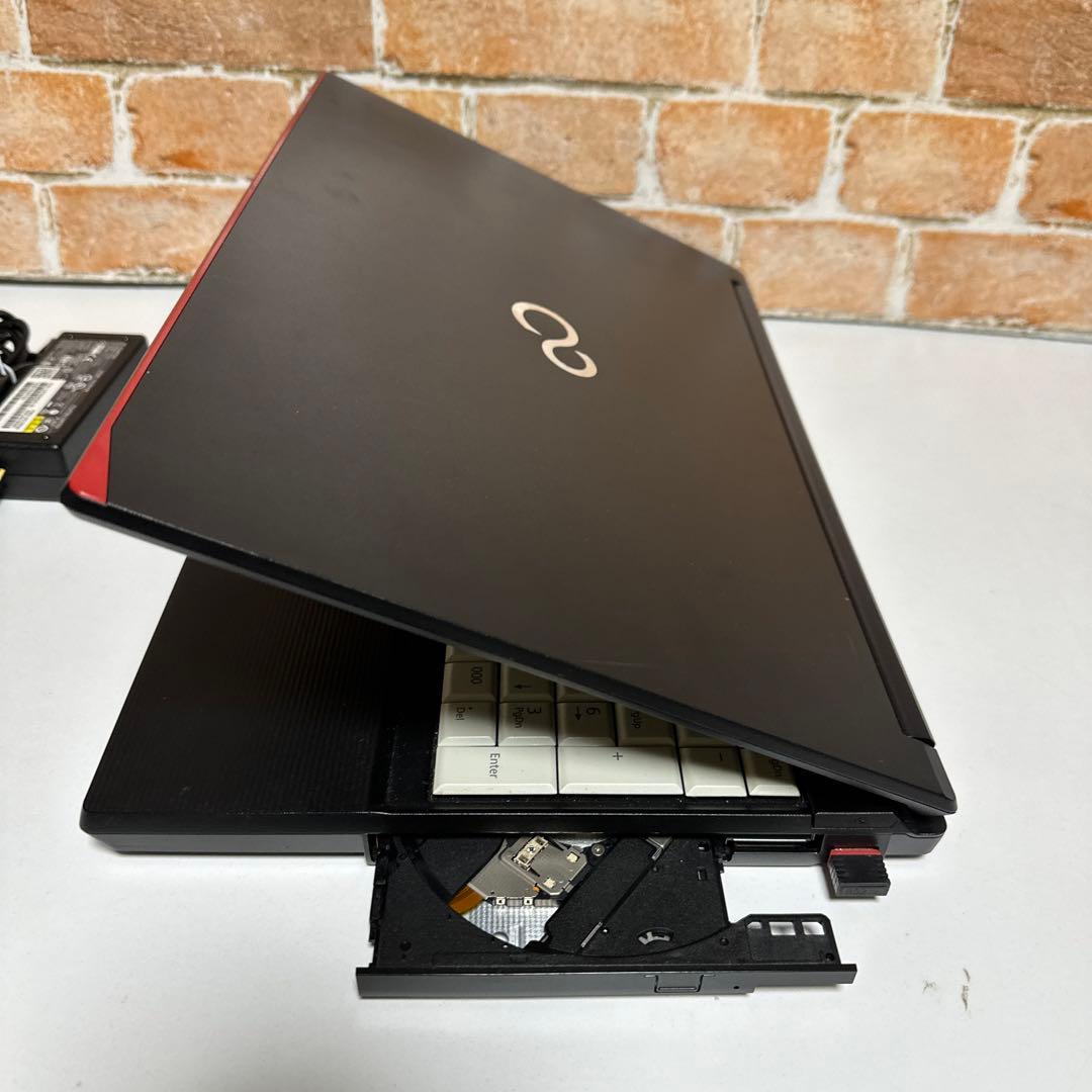 富士通 ノートPC 高速起動SSD メモリ8GB オフィス2024年入りおすすめ