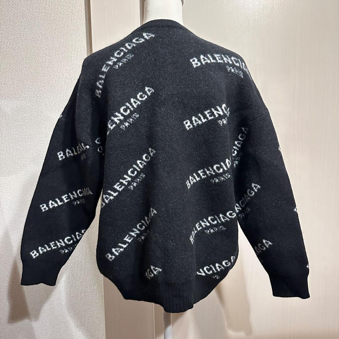 BALENCIAGA ブラック ロゴニットセーター